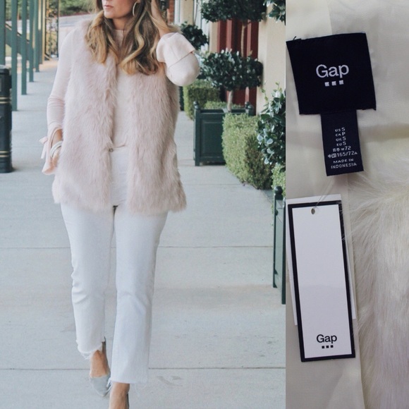 Gap NWT Faux Fur Natural Ecru Oversized Open Vest Small Medium Bloggers Favorite - Picture 2 of 11